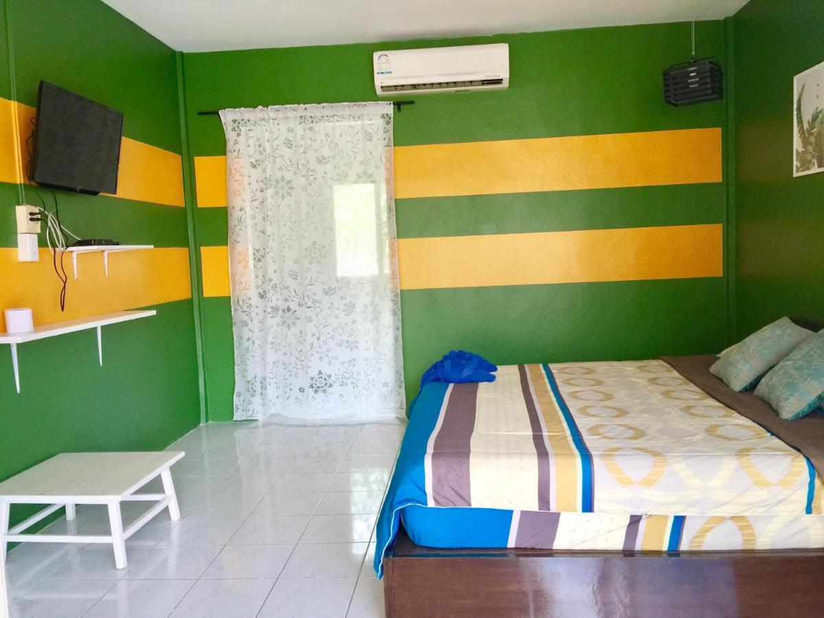 Insook Ko Larn Resort Exterior photo